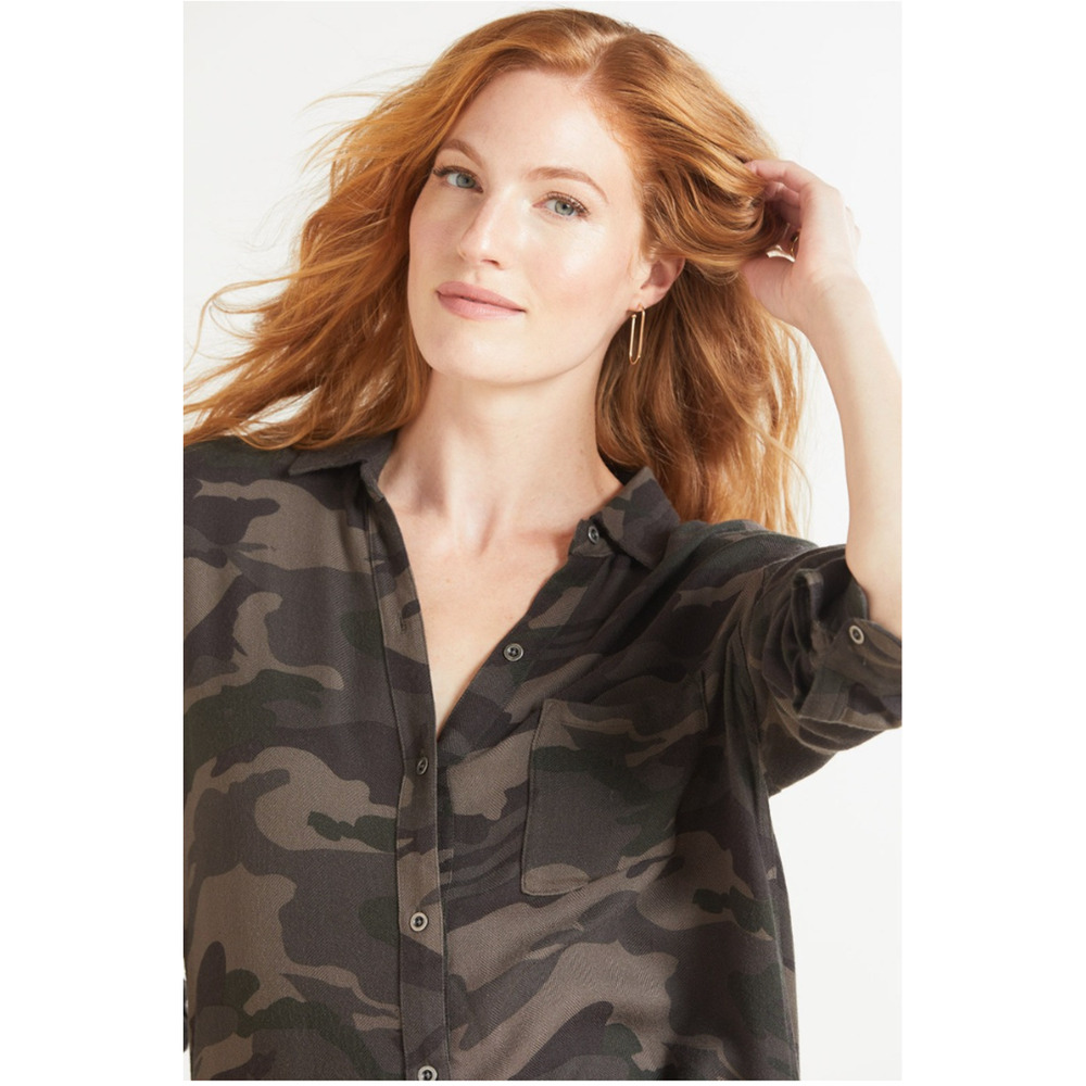 RAILS NWT Jordin Camo Button Down Shirt // S - Picture 2 of 13